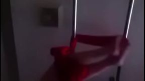 Chupando amarrada de cabe&ccedil_a pra baixo