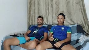 mao amiga no intervalo do jogo