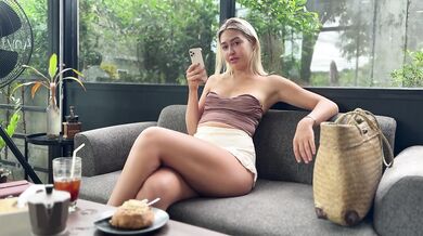 How often do girls refuse to date you?/Public exposure session by your Princess Lynette Phoenix