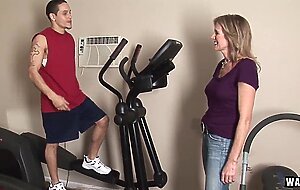 Wankz- cougar jade jamison loves her warm facial