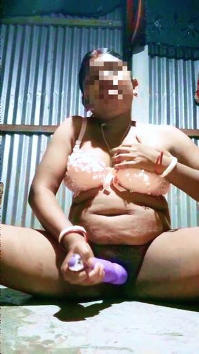 Indian desi mamoni bhabi hardcor masterbate on 2 fucking machines