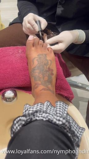 Stay With Chipped Toes 😂