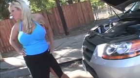 Stranded Cougar MILF Fucks Guy Who Was Willing to Help