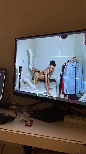 Sex Siren with Cumshot