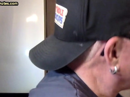 Gloryhole gaydaddy gives head to BF in homemade closeup