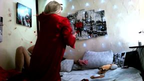 Mature Russian slutty bitch sucks two cocks in close-up sex