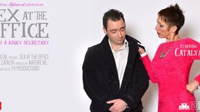 ”Snatch pierced mature assistant gets screwed in the office”