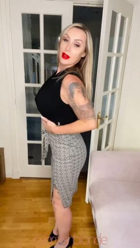 NAUGHTY OFFICE SLUT