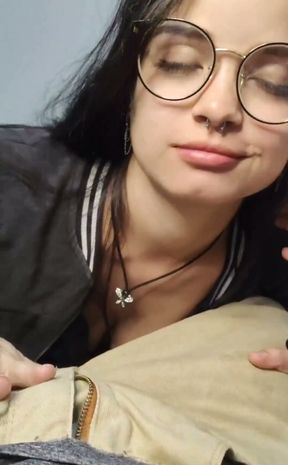 My Nerdy-looking Bitch Sucked My Dick Nicely