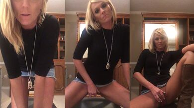 Sexiest dirty talking milf will make you cum In 5 mins