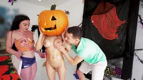 Naughty Chick Tia Cyrus Enjoys Kinky Halloween Sex Party Fantasies