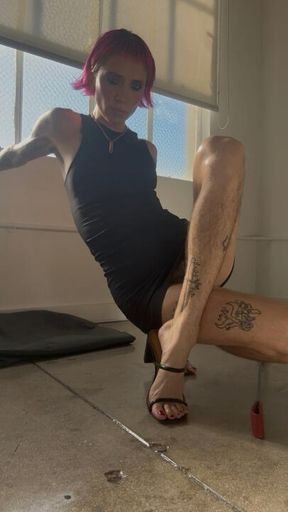 She hates you, but She’s not wearing panties…wyd?