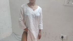 Desi Jwan aunty ki chut dikh liya