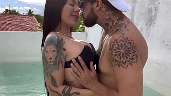 I MET THE FAMOUS DRII CORDEIRO ON THE BEACH, I TOOK HER TO MY AP AND GOT A PUSSY POUNDING