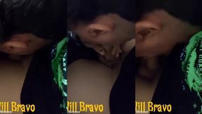 peguei o novinho no flagra se masturbando no estoque e ele me colocou pra mamar