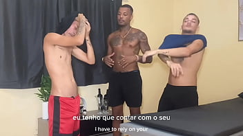 hetero terminou com a mina e foi procurar uma massagem