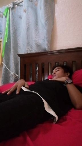 Twink Pinoy Guy Wank and Cumshot on His Bed