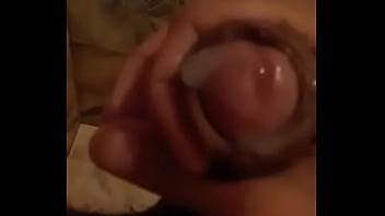 Outro amigo meu que &eacute_ hetero n&atilde_o resistiu e me mandou um v&iacute_deo dele