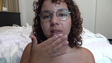 Having fun with Leyla Moreni, hot 19yo arab babe. Her first homemade video. Part 1