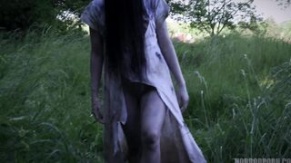 HORROR PORN – The Girl from The Well