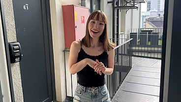 Neighbor Gave Me Her Vagina as a Welcome to the Building - Kate Quinn
