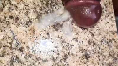 Looking to fuck a shemale for the first time.