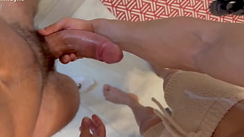 Arrombando o cuzinho de um f&atilde_. - Parte I