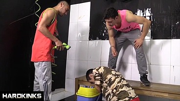 Hardkinks - Straight's feet licked by a gay man