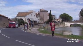 exhibition en public et masturbation devant l autoroute voici une video d ...