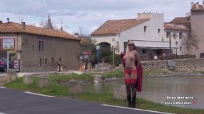 exhibition en public et masturbation devant l autoroute voici une video d ...