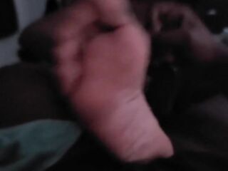 1023FEET step sibling gives handjob with soft soles