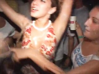 spring break floozy gets finger drilled at foam real party