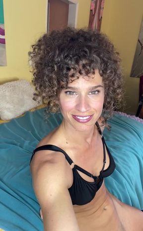 Stocking Wearing Open Pussy Super Wide Creampie! Need I Say More?!