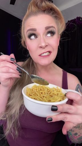 Late Night Foodie Fetish Friday