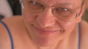 Beautiful Fuck of Narrow Pussy with Small Dick Pee on the Pussy