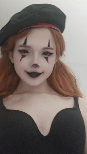 Clown makeup