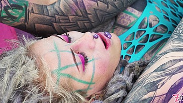 Illuz has a huge strapon to use on Anuskatzz