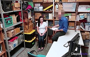 Raven reign caught for stealing and sells her pussy as compensation