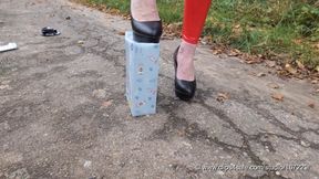 Outdoor crushing in red Leggings