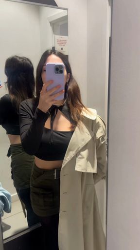 FUCK ME IN A PUBLIC DRESSING ROOM 🔥