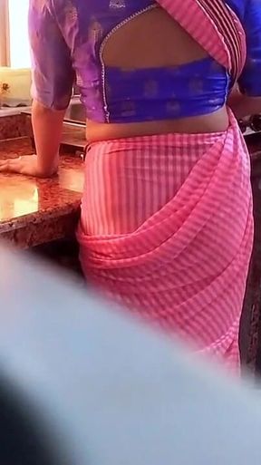 Kamwali Bhabi Was Left by Her Company's Manager