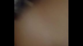 Me follo a mi hermanastra mientras nuestros pap&aacute_s parten la rosca (Casi nos cachan)