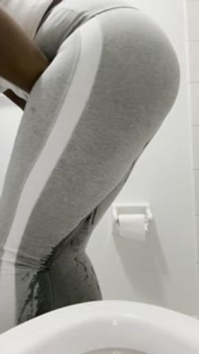 How long can I hold it While Looking at the Toilet PART 12