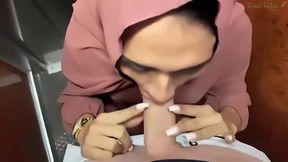 Horny Arab hijab girl quick blowjob and fucking inside lift
