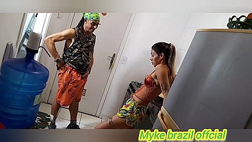 Bea cherry foi na minha casa me fazer uma visita e rolou sexo na visita com sexo anal.