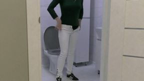 Big brownies escape from my bum loud splashes can be heard WMV FULL HD 1080p
