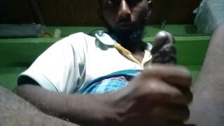 Hardcore-Film mit europäischen schwulen Huren, großer Schwanz anal gefickt