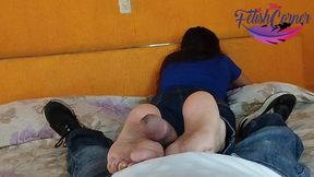 Cecy Gives Her Boyfriend a Foot Job