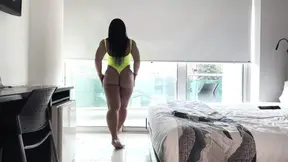 Big booty muscle MILF plays with her anal plug