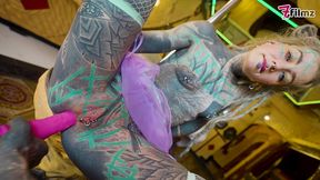dreadlocked tattooed stripper ending her show with a happy ending anal and facial!